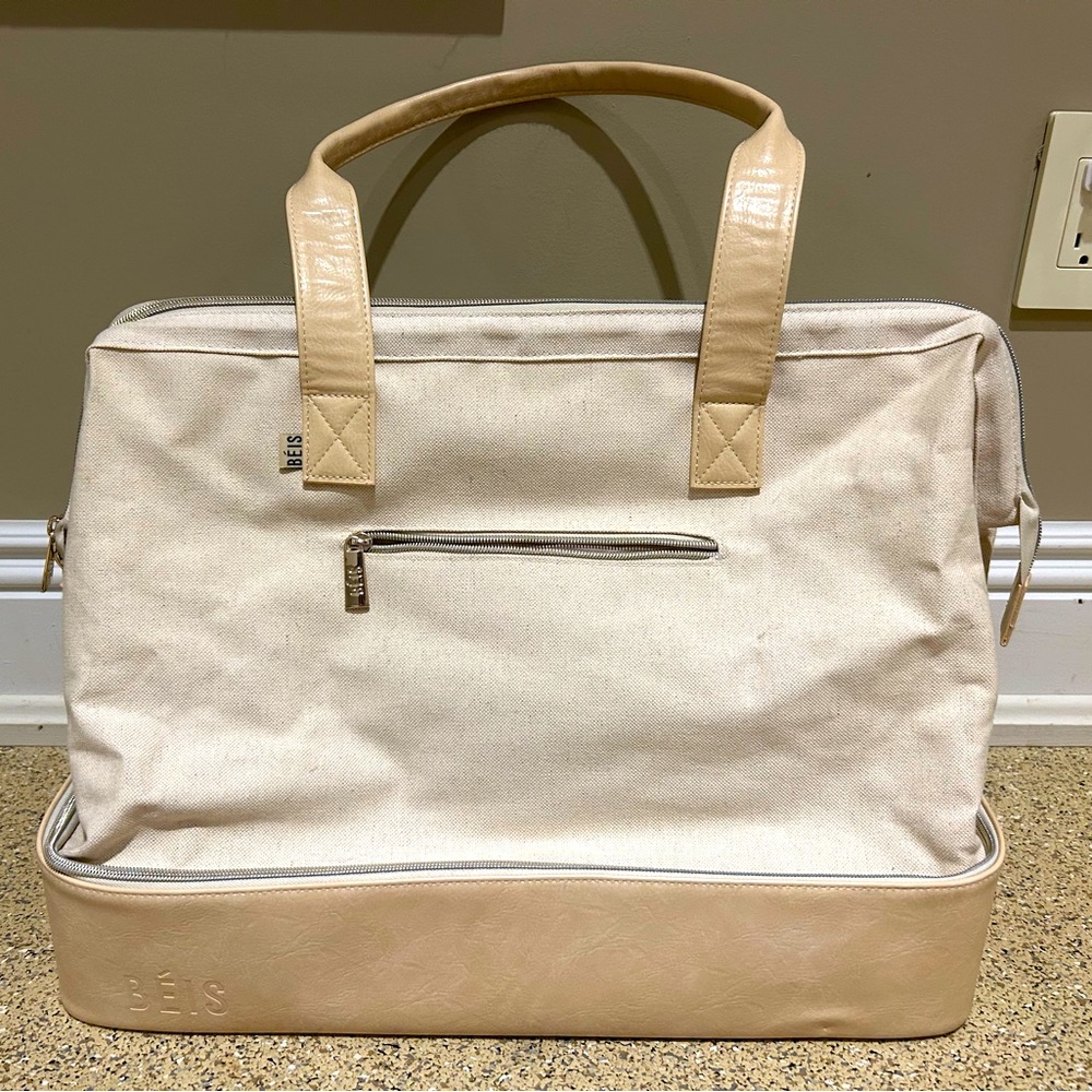 Beis Weekender Bag - Lightly Used!